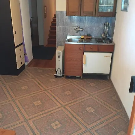 Holiday House With A Parking Space Vikendica *